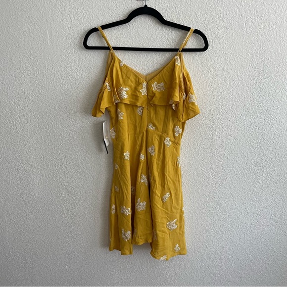 NWT Sadie & Sage Embroidered Cold Shoulder Dress - Picture 5 of 8